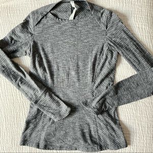 Lululemon Athletica grey top, size 6